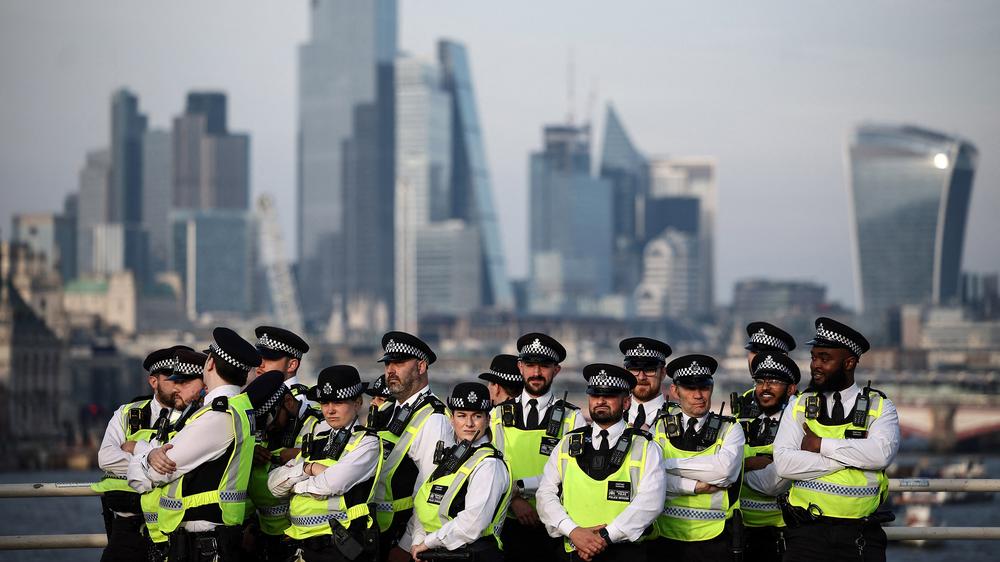  Großbritannien will mehr verurteilte Ausländer schon nach der ersten gerichtlichen Instanz abschieben.
