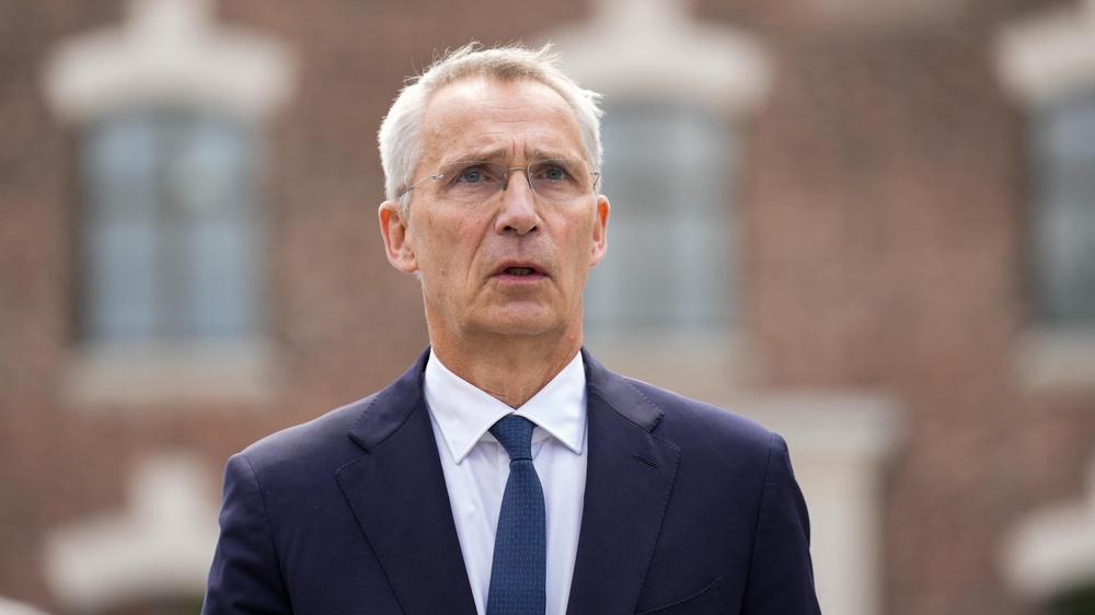  Der norwegische Finanzminister Jens Stoltenberg geht davon aus, dass der Staatsfonds Norwegens wegen des Gazakrieges weitere Maßnahmen treffen wird.