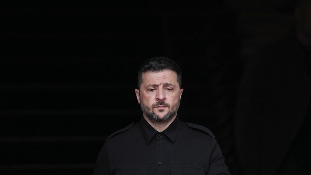  Ziele in Russland greift die Ukraine nach Angaben von Wolodymyr Selenskyj inzwischen mit eigenen Langstreckenwaffen an.