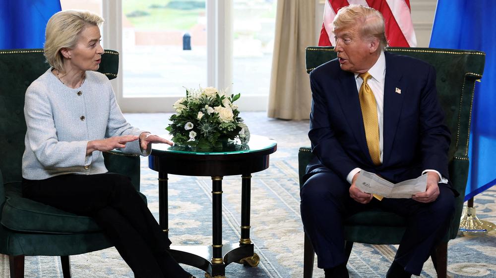  Nach der Einigung zwischen EU und USA im Handelskonflikt droht der US-Präsident die vereinbarten Zölle zu erhöhen, wenn nicht 600 Milliarden US-Dollar in die USA investiert werden sollten.
