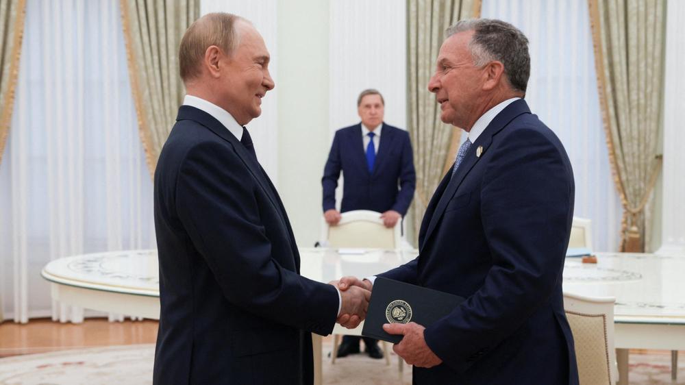  Russlands Präsident Wladimir Putin hat den US-Sondergesandten Steve Witkoff in Moskau getroffen.