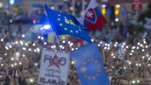 Slowakei: Tausende protestieren in Bratislava gegen prorussische Politik