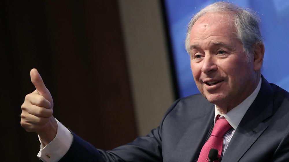  Steve Schwarzman ist der CEO und Mitbegründer der Blackstone Group, die Investitionen in Milliardenhöhe in Großbritannien plant.