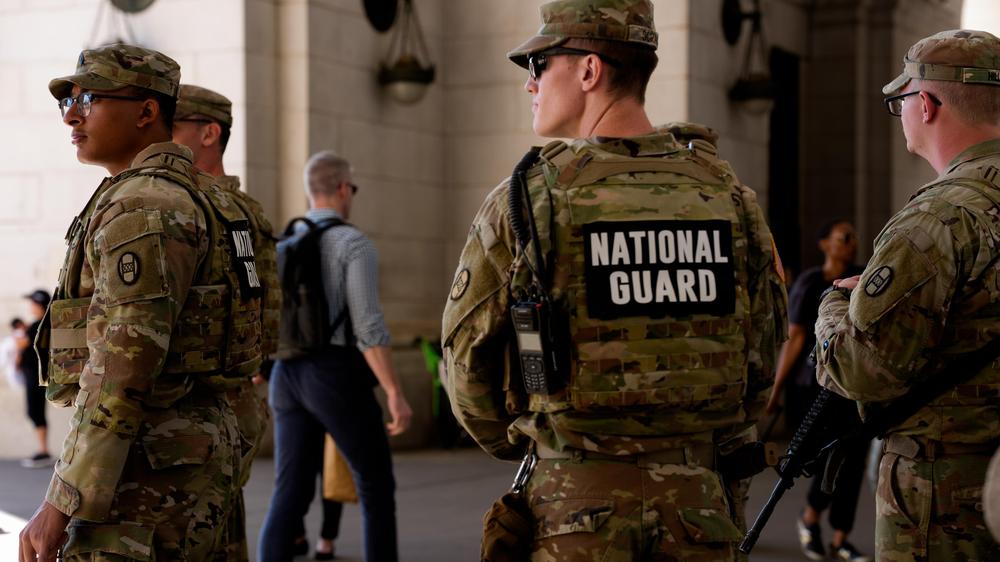 Einsatz der Nationalgarde: Nationalgardisten im Einsatz in Washington, D. C.: Der US-Präsident schickt nun auch Soldaten nach Memphis.