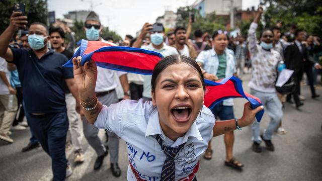 Nepal: Nepals Regierungschef tritt nach tödlichen Schüssen bei Protesten ab