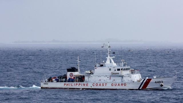 Chinese vessel rams Philippine ship