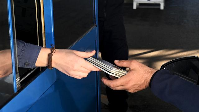 EU activates biometric entry system