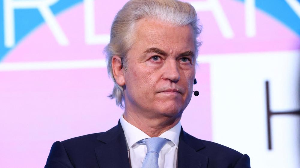  Geert Wilders und seine rechtspopulistische Partei PVV sind nach ersten Schätzungen nicht Wahlsieger der vorgezogenen Parlamentswahl.