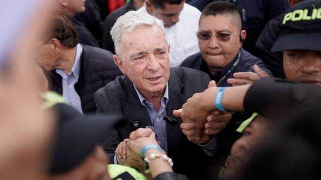 Vorwurf der Zeugenbestechung: Kolumbiens Ex-Präsident Álvaro Uribe in zweiter Instanz freigesprochen