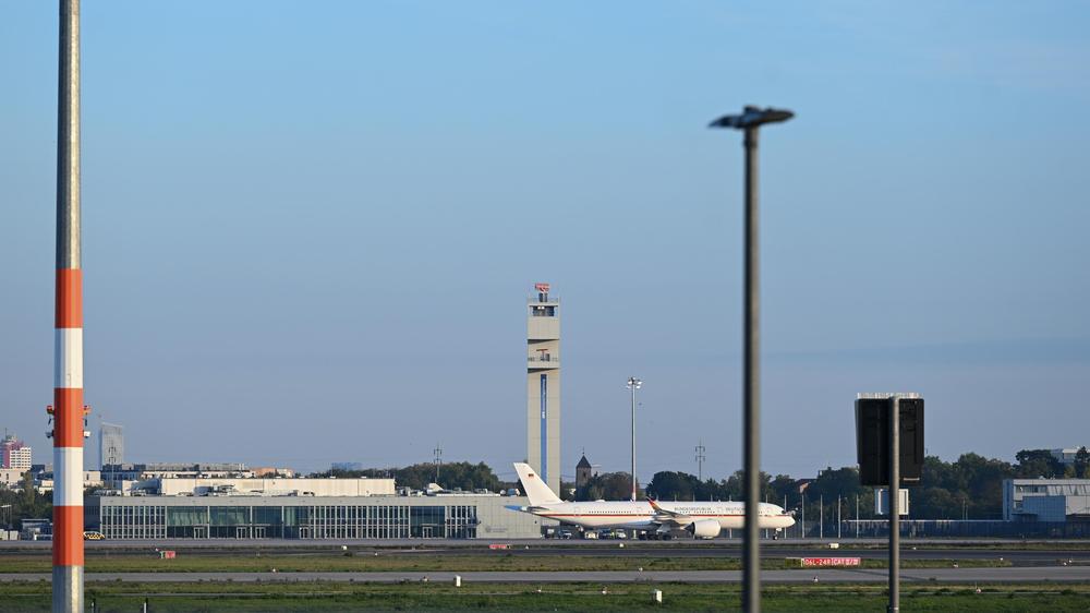  Vom Flughafen BER aus wurde die Familie des im Berliner Tiergarten ermordeten Selimchan Changoschwili nach Georgien abgeschoben.