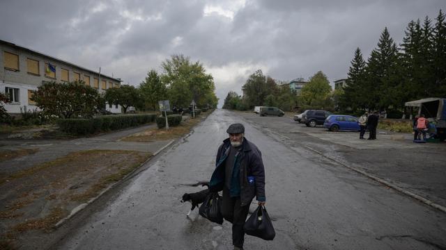 Krieg gegen die Ukraine: Ukraine ordnet Evakuierung Dutzender Dörfer an