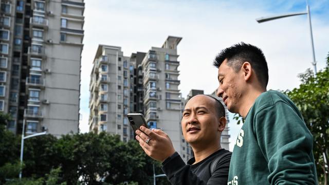 China deletes gay dating apps