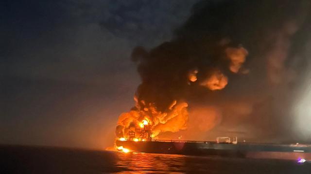 Schwarzes Meer: Zwei Öltanker geraten vor türkischer Schwarzmeerküste in Brand