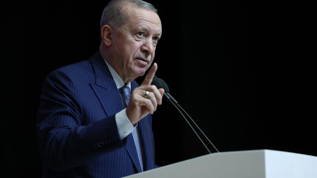 Türkei: Die einen am Tisch, die anderen im Knast