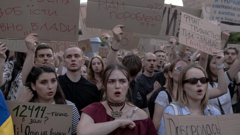 Ukraine: Ukrainische Ermittler werfen Selenskyj-Vertrautem Korruption ...