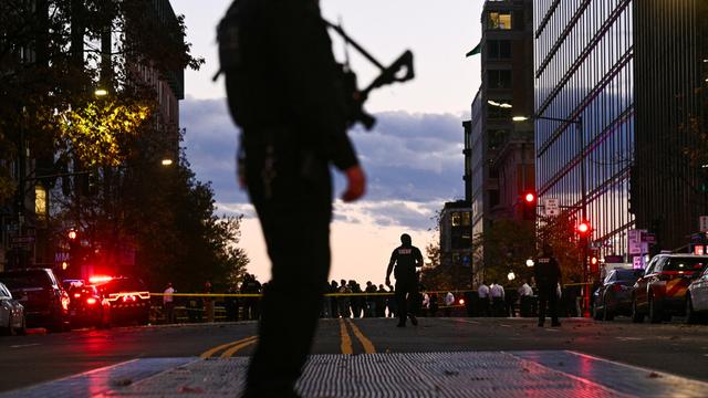 Der US-Überblick am Morgen: Nationalgardistin gestorben, Kontrolle von Geflüchteten und Greencards