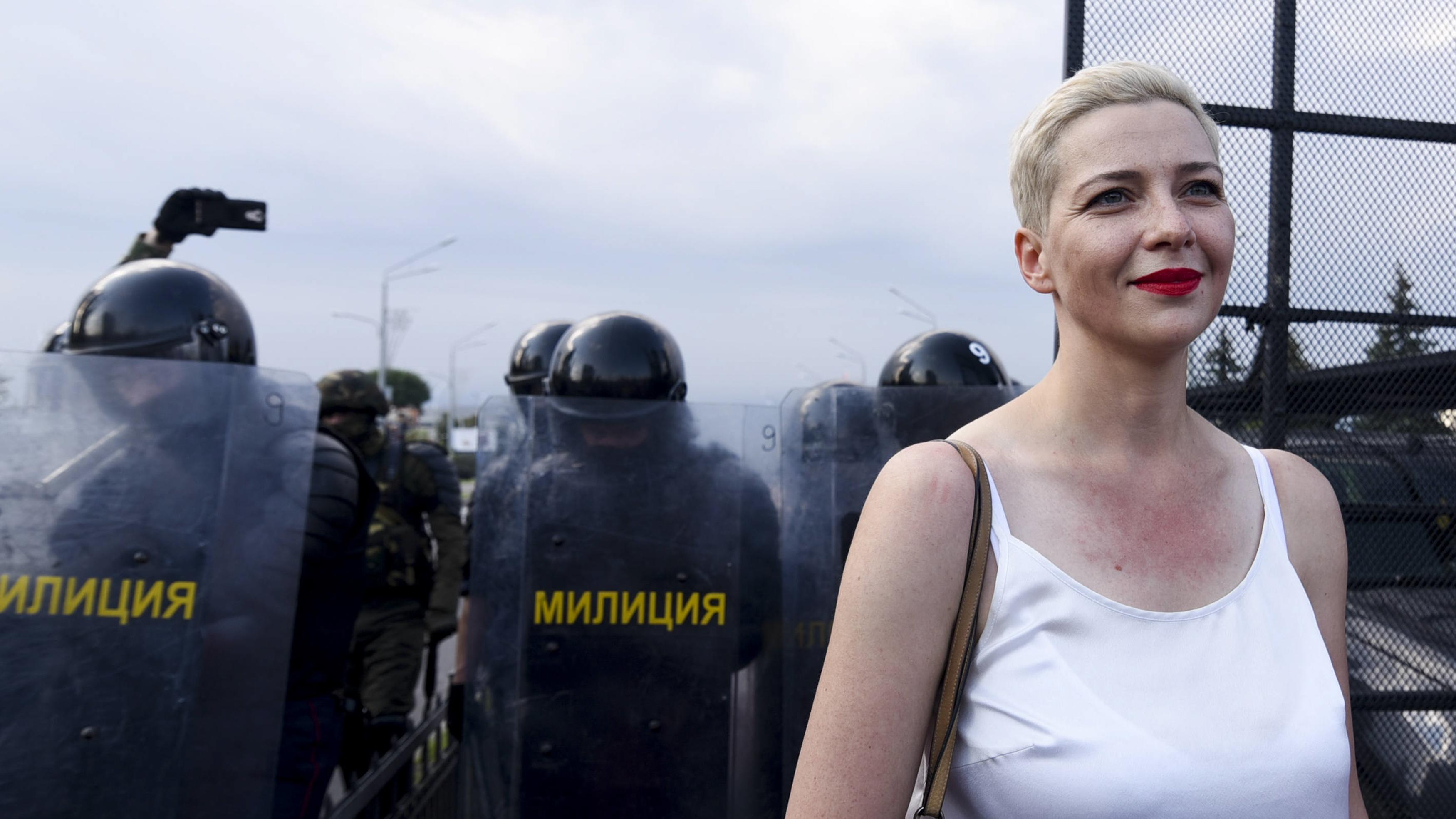 Nobelpreisträger Ales Bjaljazki: Maria Kolesnikowa beim Protest in Minsk gegen die gefälschte belarussische Präsidentenwahl 2020