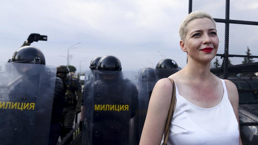 Nobelpreisträger Ales Bjaljazki: Maria Kolesnikowa beim Protest in Minsk gegen die gefälschte belarussische Präsidentenwahl 2020