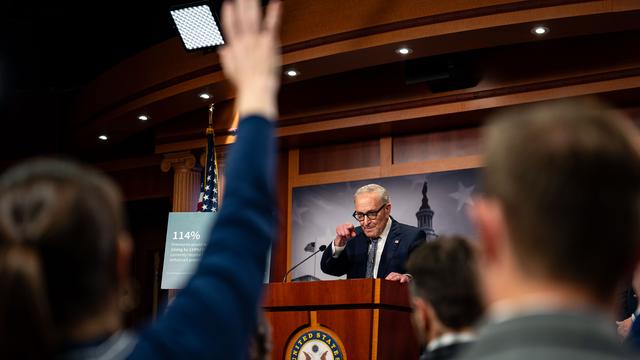 Der US-Überblick am Morgen : Bombendrohungen gegen Schumer, Liste missliebiger Journalisten