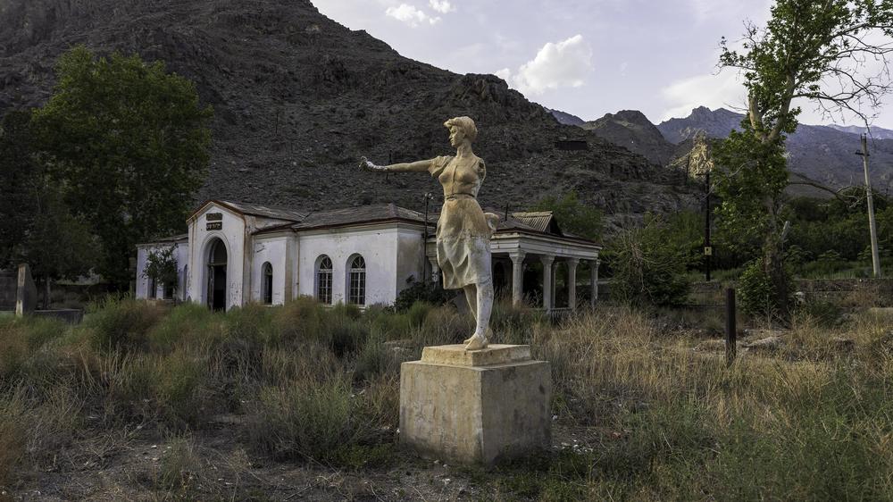  Ein stillgelegter Bahnhof an der Strecke Eriwan–Baku (Mai 2025)