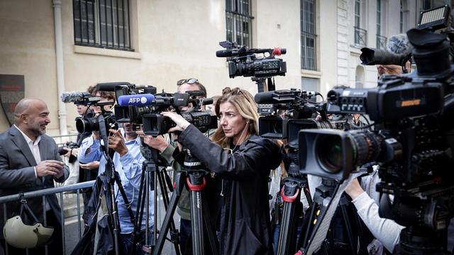 Zertifikat für Medien: Was die Dönerinvasion über Frankreichs Medienstreit verrät