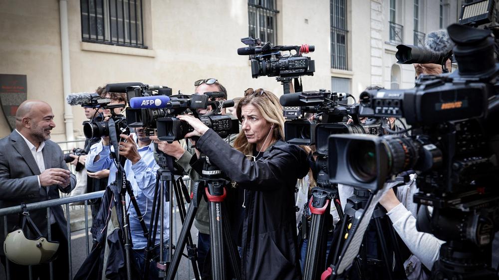  vor dem Hotel Matignon in Paris (17. September 2025).