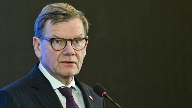 Handel mit China: Wadephul kritisiert Macron für Aussage zu Zöllen gegen China