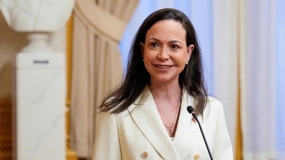  Nobelpreisträgerin María Corina Machado trat bei einer Pressekonferenz in Oslo vor die Presse. In der Nacht zeigte sie sich das erste Mal seit fast einem Jahr der Öffentlichkeit.