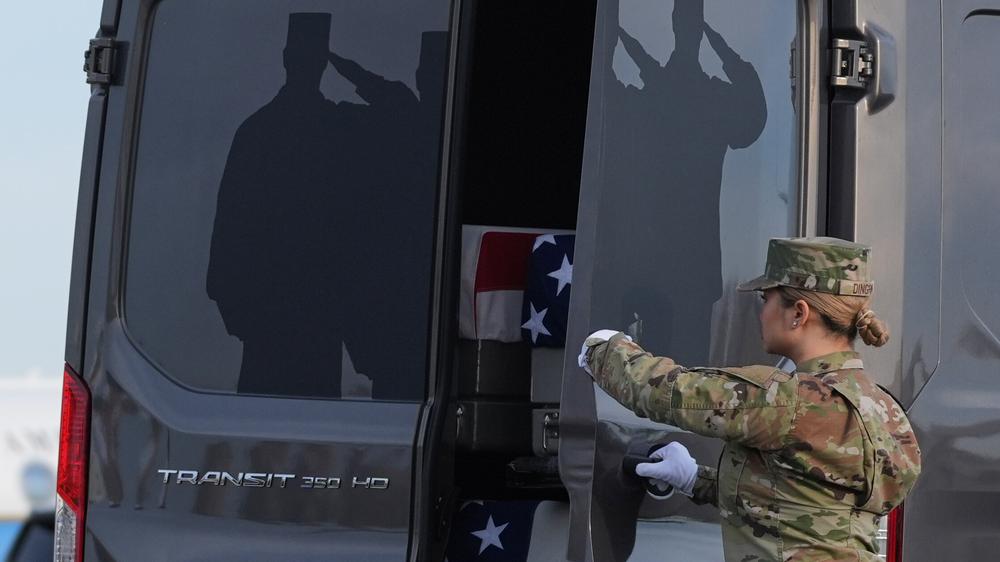  Bei einem Angriff in Syrien wurden am 13. Dezember zwei US-Soldaten und ein ziviler Dolmetscher getötet.