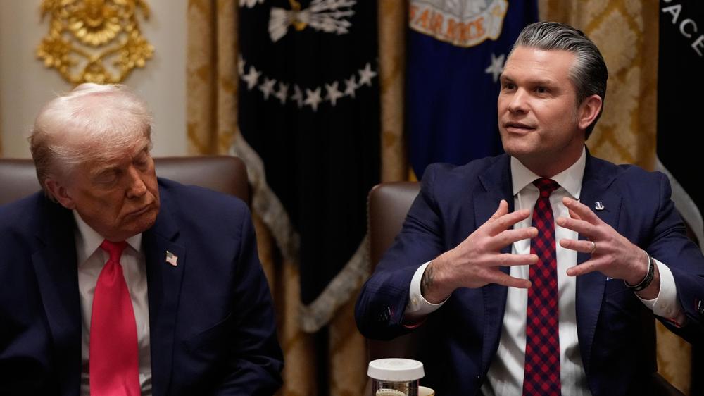  US-Verteidigungsminister Pete Hegseth steht wegen seiner Nutzung der Chat-App Signal im Fokus von Ermittlungen.