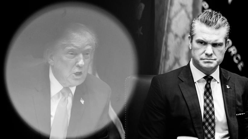 Pete Hegseth: Der US-Präsident spricht, der Minister lauscht: Donald Trump (links) und Pete Hegseth während einer Kabinettssitzung in Washington, D. C.