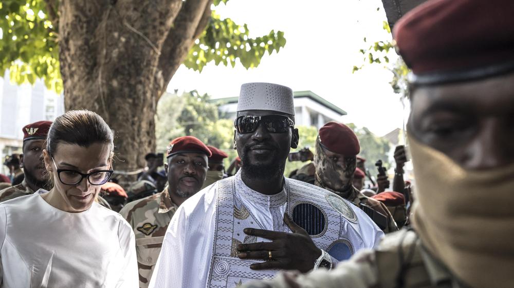  Mamady Doumbouya putschte 2021 gegen den damaligen Präsidenten Alpha Condé und regierte seitdem als Übergangspräsident.