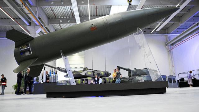 Global arms sales hit record