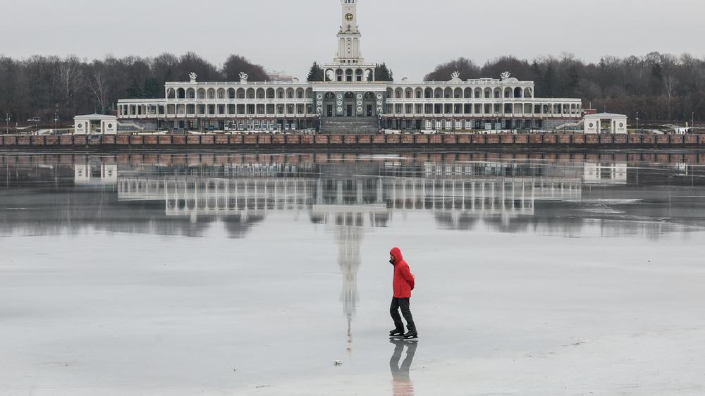  Die EU will die Ukraine mit eingefrorenem Geld der russischen Zentralbank unterstützten. Doch aus Sorge vor Russlands Reaktion blockiert Belgien den Plan bisher.