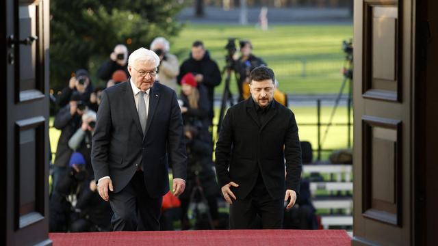 Krieg gegen die Ukraine: Bundespräsident Steinmeier empfängt Selenskyj in Schloss Bellevue
