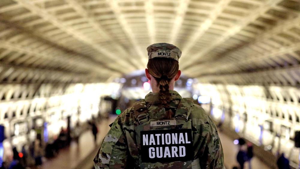  Mehr als 2.000 Soldaten sind in Washington, D. C. im Einsatz.