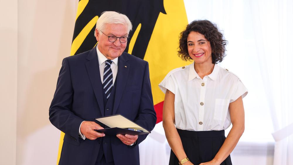  Anna-Lena von Hodenberg receives the Order of Merit of the Federal Republic of Germany from President Frank-Walter Steinmeier during a ceremony at Schloss Bellevue on the Day of German Unity on October 1, 2025 in Berlin, Germany. (Photo by Gerald Matzka/Getty Images)