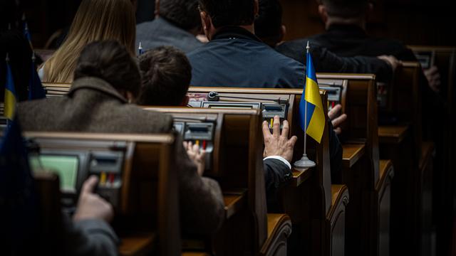 Wahlen in der Ukraine: Selenskyjs Wahlankündigung ist diplomatisches Theater