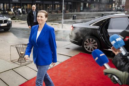 Streit um Grönland: Denmark's Prime Minister Mette Frederiksen arrives at the Greenlandic New Year's reception at the cultural center Nordatlantens Brygge in Copenhagen, where several Danish ministers are invited, on January 15, 2025. (Photo by Sebastian Elias Uth / Ritzau Scanpix / AFP via Getty Images) / Denmark OUT
