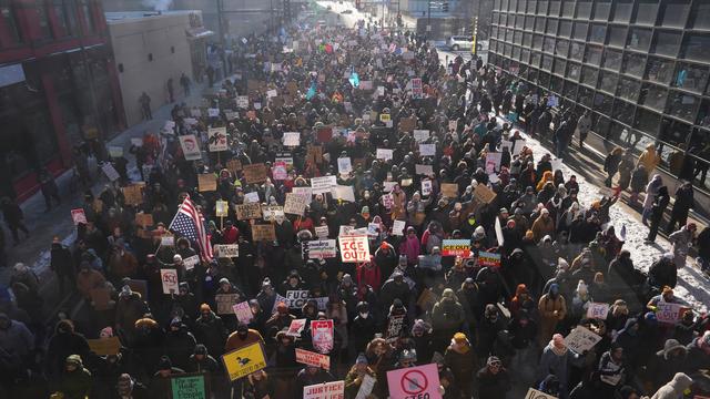 Nach dem Tod von Alex Pretti : Michelle und Barack Obama rufen zu Protesten in Minneapolis auf