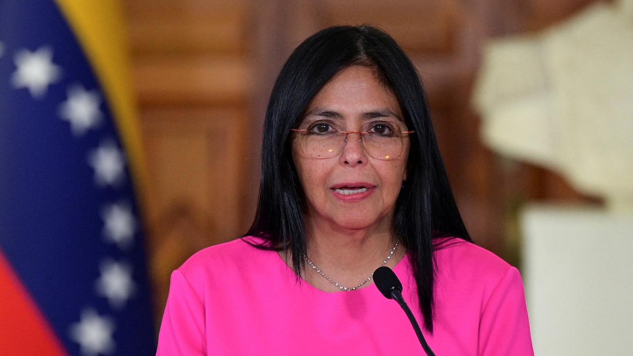 Venezuela: Militär in Venezuela unterstützt Rodríguez als Interims-Präsidentin