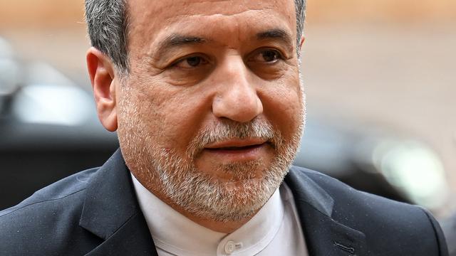 Proteste im Iran: Iranischer Außenminister kündigt Aufhebung der Internetsperre an