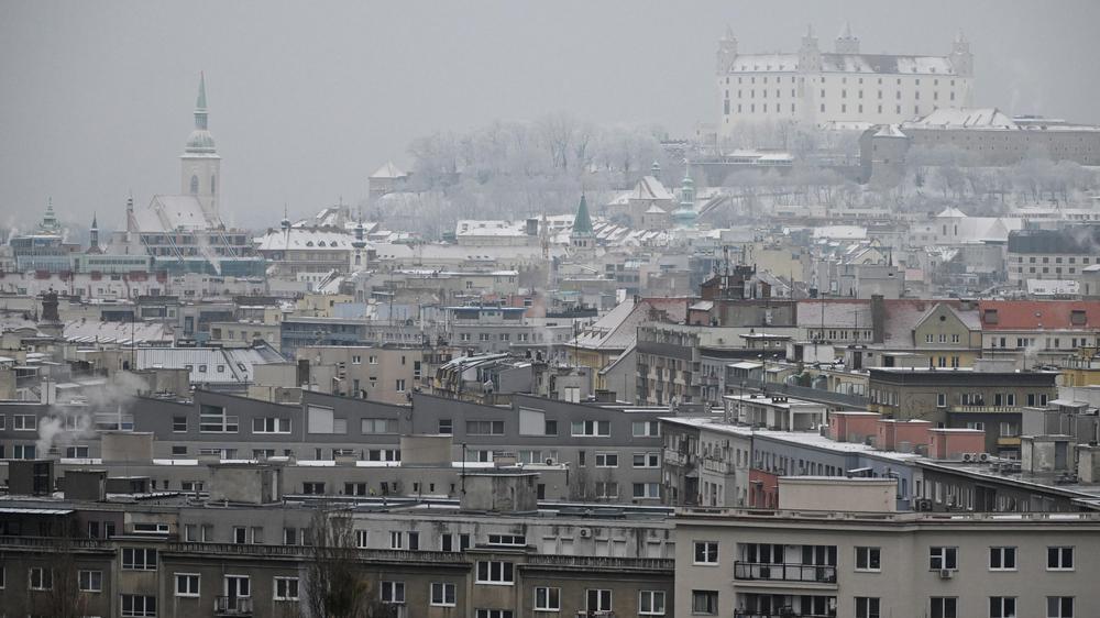  Die Slowakei hatte nach offiziellen Angaben ihren Anteil an russischem Gas auf 33 Prozent gesenkt, neben der Industrie sind auch die Haushalte stark von Gas zum Heizen abhängig.