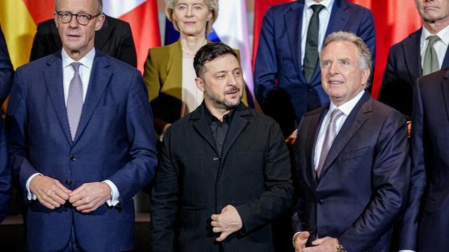 Krieg gegen die Ukraine: Merz, Selenskyj und Witkoff nehmen an Ukraine-Gesprächen in Paris teil