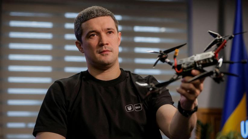 Lage in der Ukraine: Der designierte ukrainische Verteidigungsminister Mychajlo Fedorow hat sich als Digitalminister für die anstehende Modernisierung der Streitkräfte empfohlen.