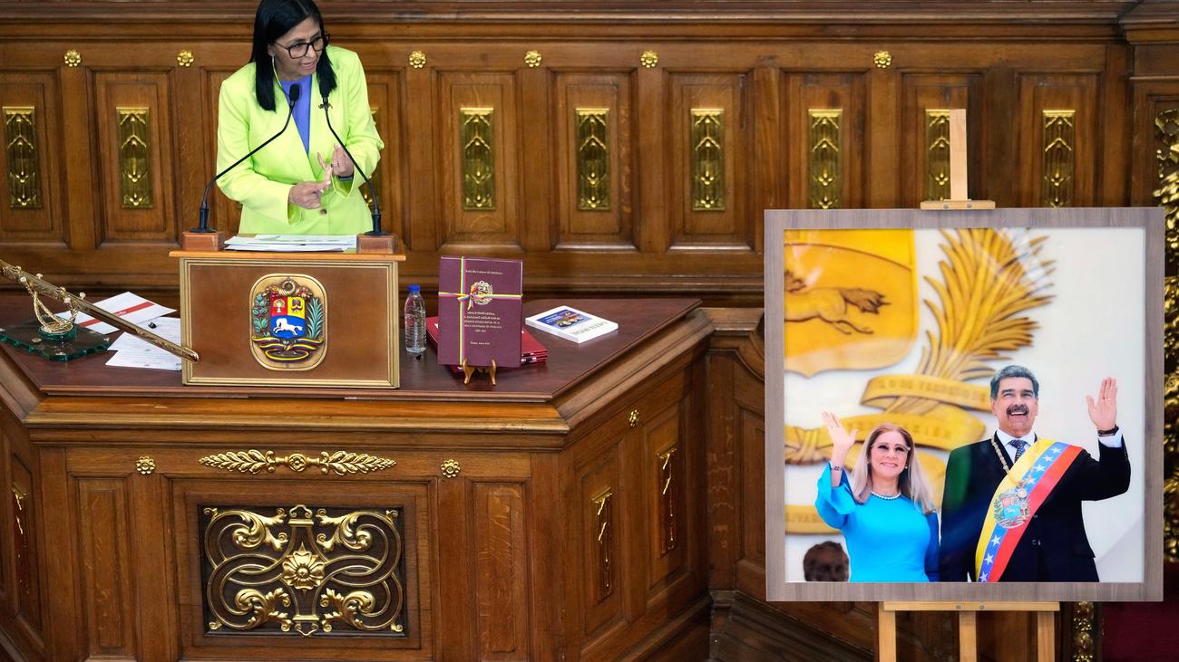 Venezuela: Übergangspräsidentin wirbt für ausländische Investitionen in Ölsektor