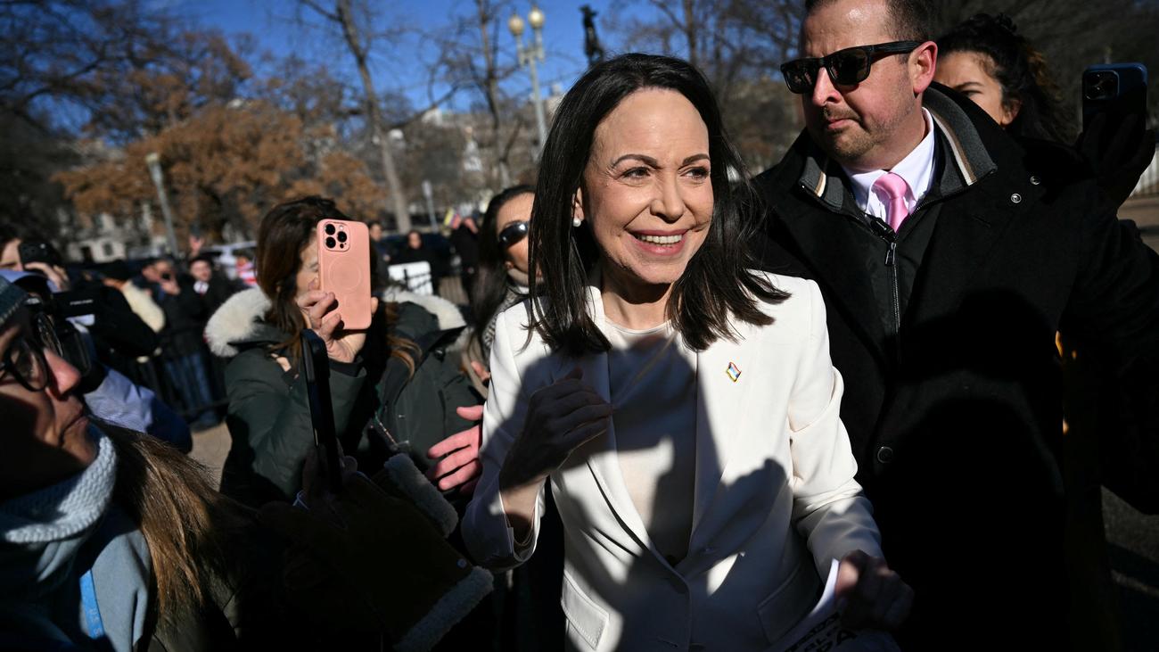 Venezuela: Machado überreicht Trump Nobelpreismedaille