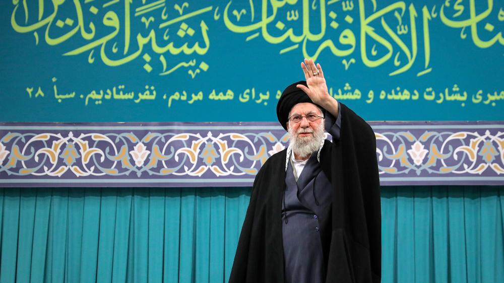  Ali Chamenei, das geistliche Oberhaupt des Iran, ist nach Angaben des US-Präsidenten tot.