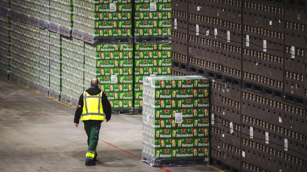 Heineken ist der zweitgrößte Brauereikonzern der Welt mit insgesamt mehr als 85.000 Beschäftigten.