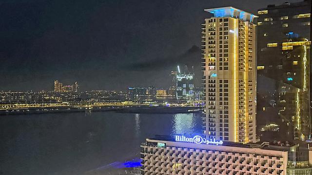 Angriffe auf den Iran: Iran attackiert Dubai – Auch Saudi-Arabien meldet Einschläge